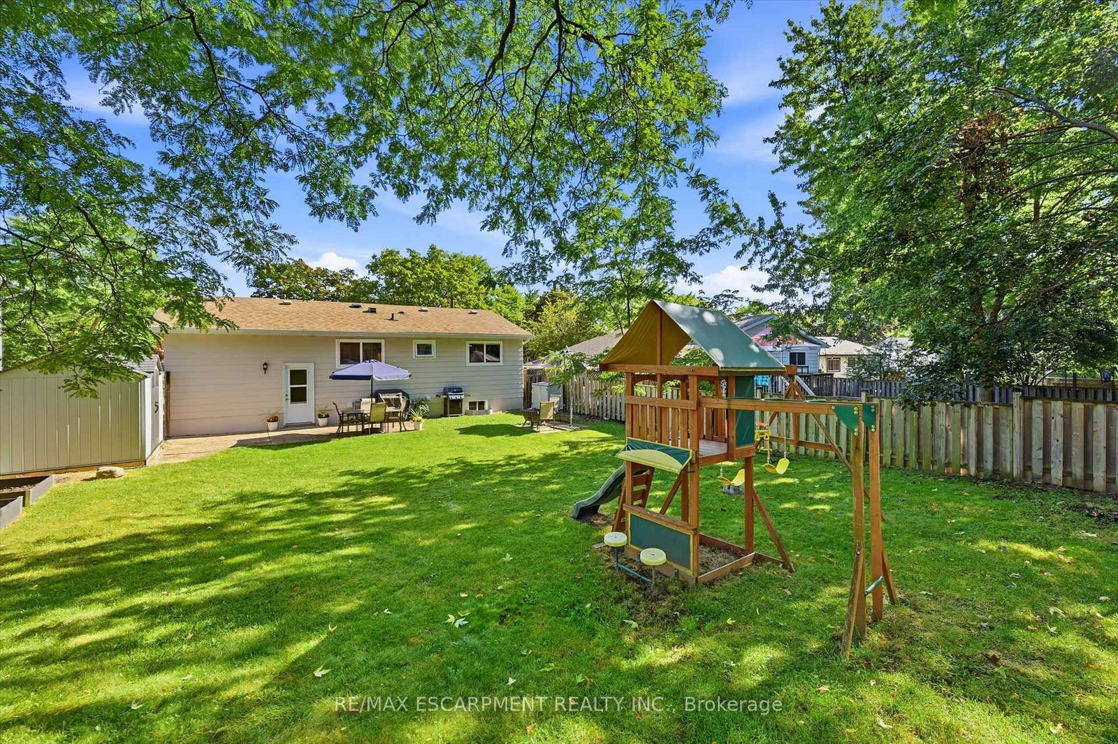 2120 Cavendish Drive • Burlington, ON photo 42
