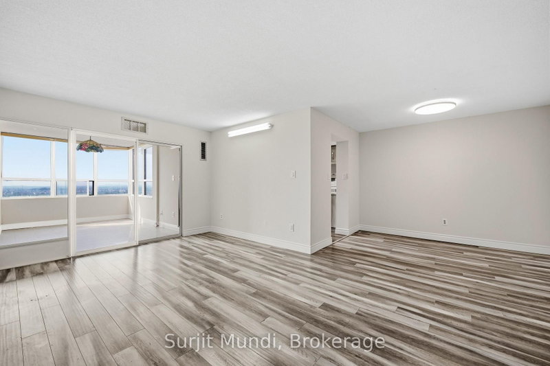 10 Malta Brampton,ON L6Y 4G6 — Photo 6