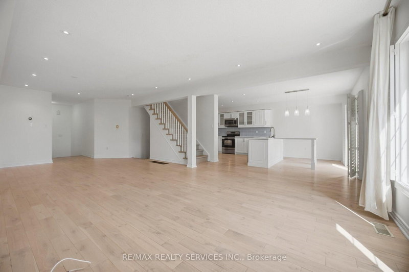 33 Sewells Brampton,ON L7A 2Z9 — Photo 10