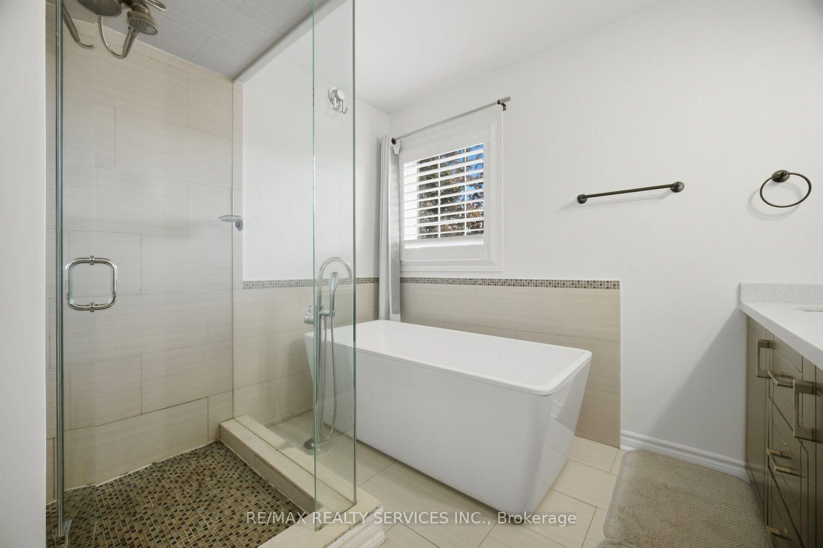 33 Sewells Lane • Brampton, ON photo 32