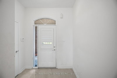 33 Sewells Lane • Brampton, ON photo 5