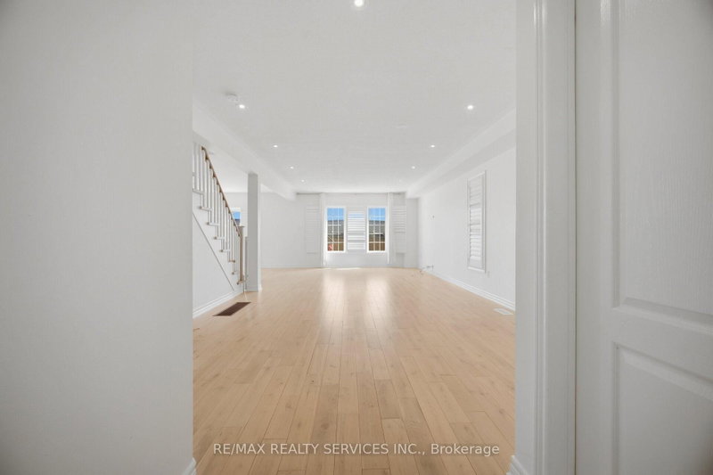 33 Sewells Brampton,ON L7A 2Z9 — Photo 6