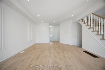 33 Sewells Lane • Brampton, ON photo 8