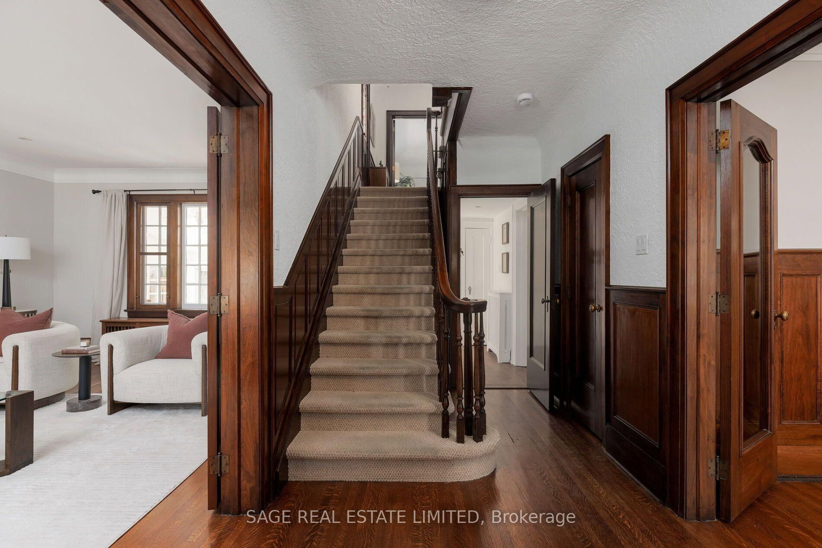 78 The Kingsway • Toronto, ON photo 23