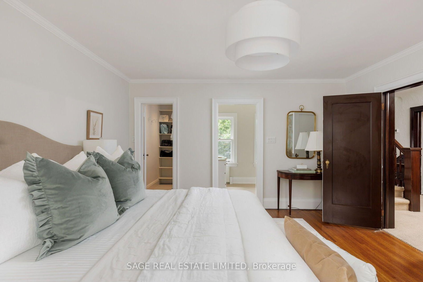 78 The Kingsway • Toronto, ON photo 30