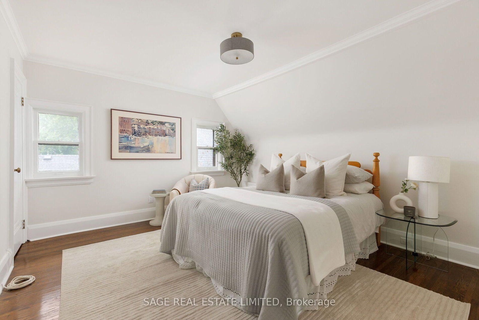 78 The Kingsway • Toronto, ON photo 40