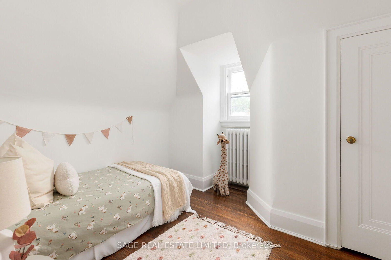 78 The Kingsway • Toronto, ON photo 44