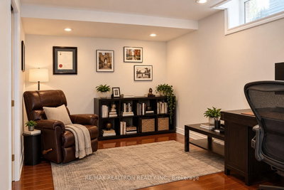 5530 Glen Erin Mississauga,ON L5M 6E8 — Photo 13