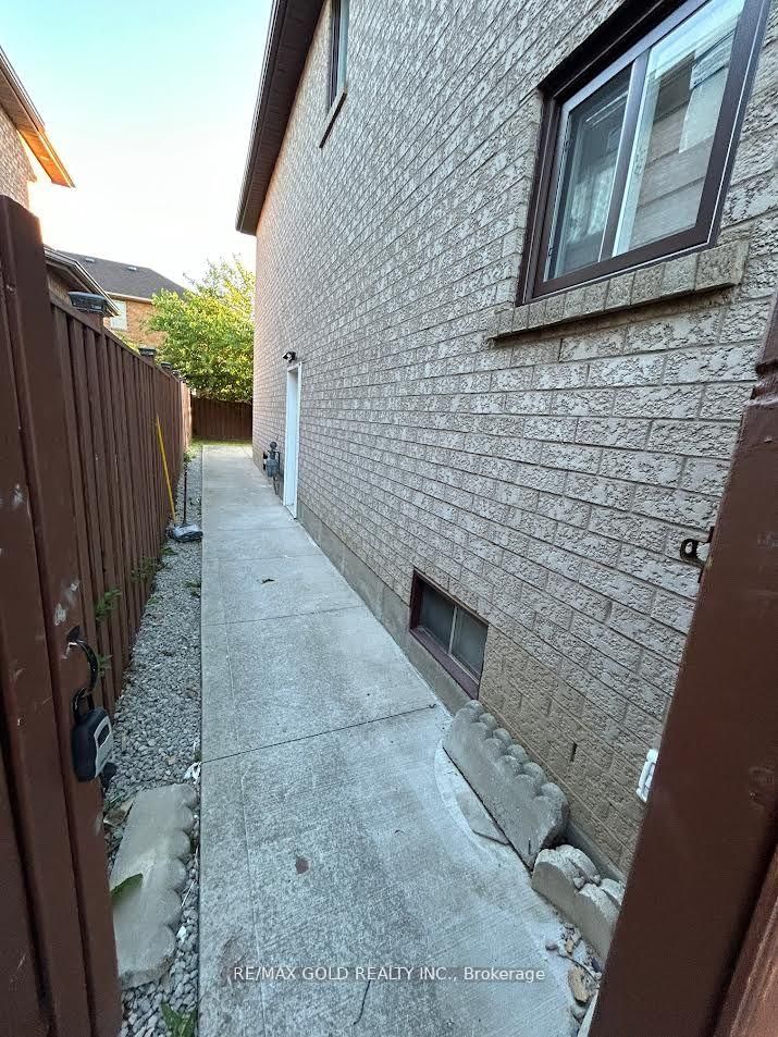 Bsmt - 1028 Fernandez Drive