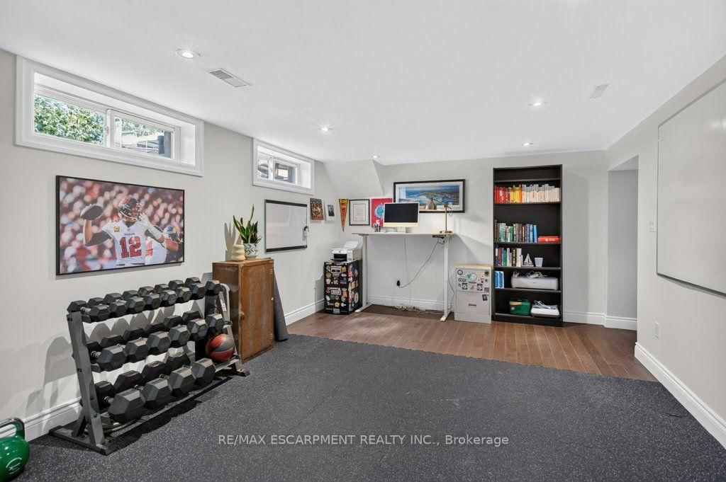 395 Lark Avenue • Burlington, ON photo 38