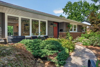 395 Lark Avenue • Burlington, ON photo 4