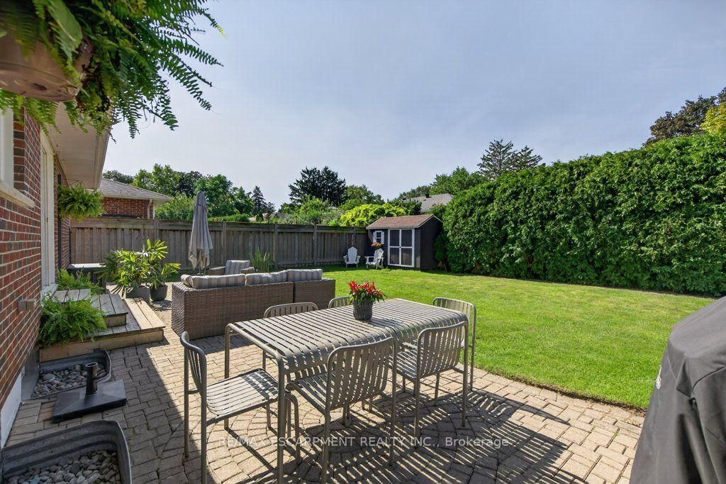 395 Lark Avenue • Burlington, ON photo 42