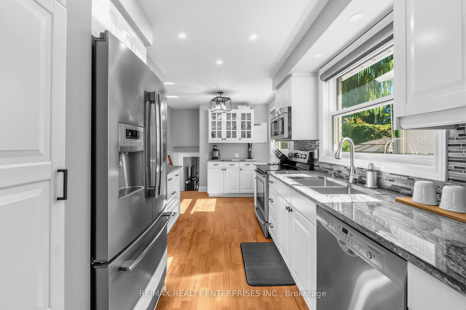 1535 Thetford Court • Mississauga, ON photo 11