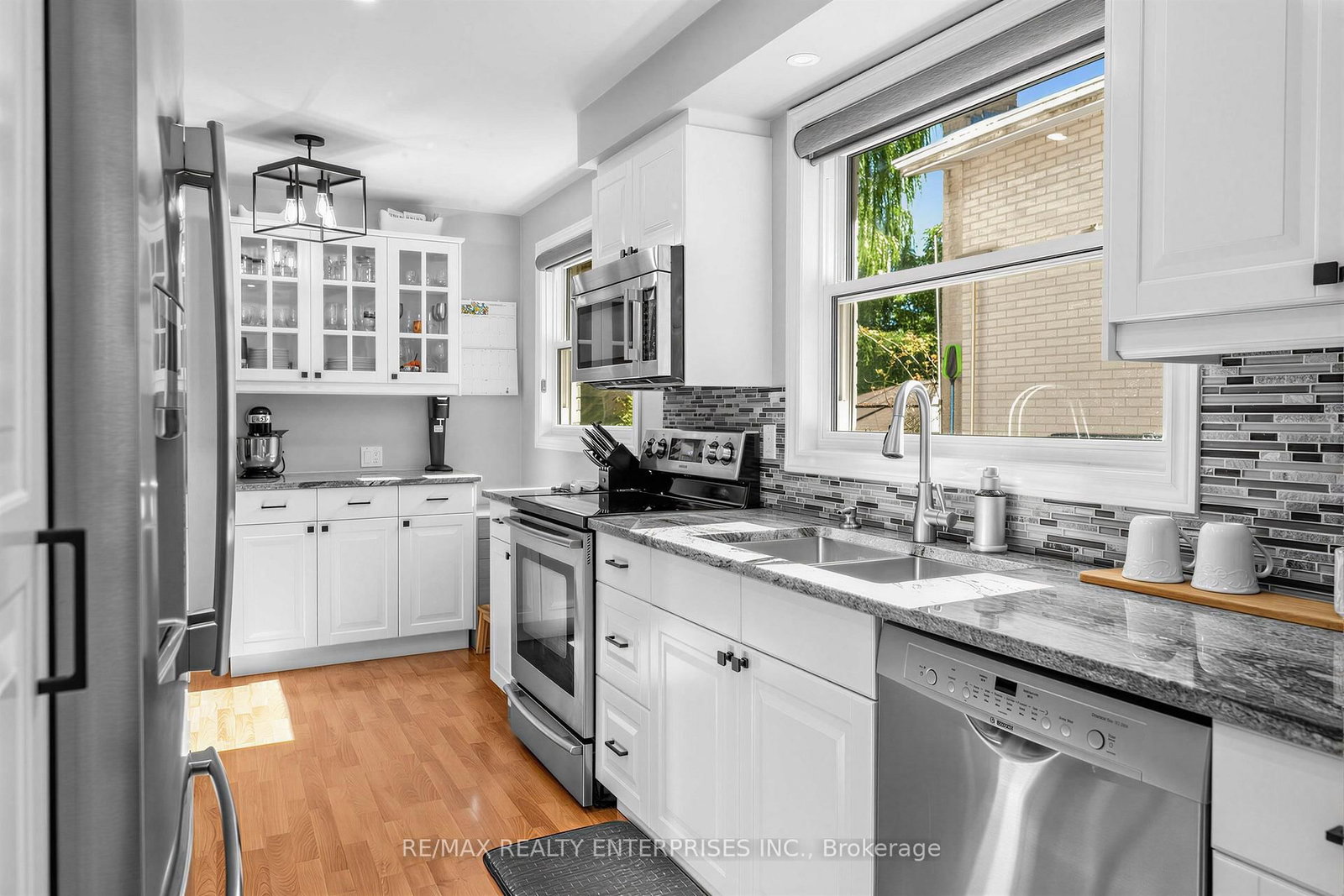 1535 Thetford Court • Mississauga, ON photo 12