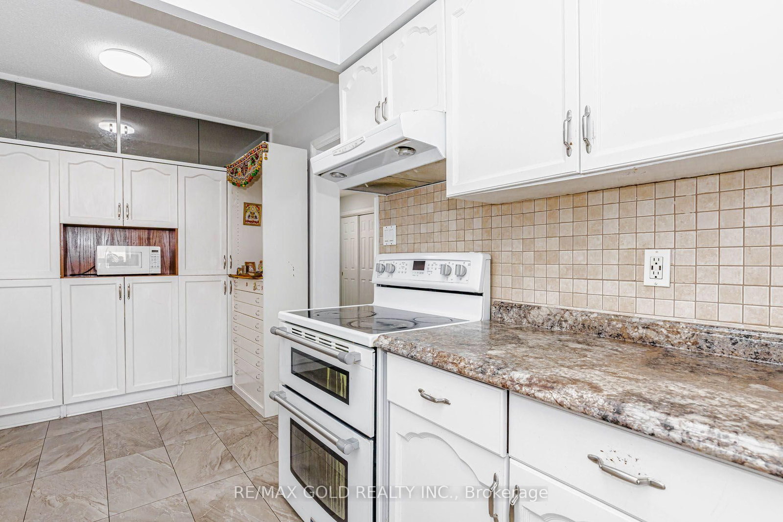 240 Simmons Boulevard • Brampton, ON photo 12