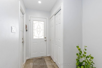 240 Simmons Boulevard • Brampton, ON photo 3