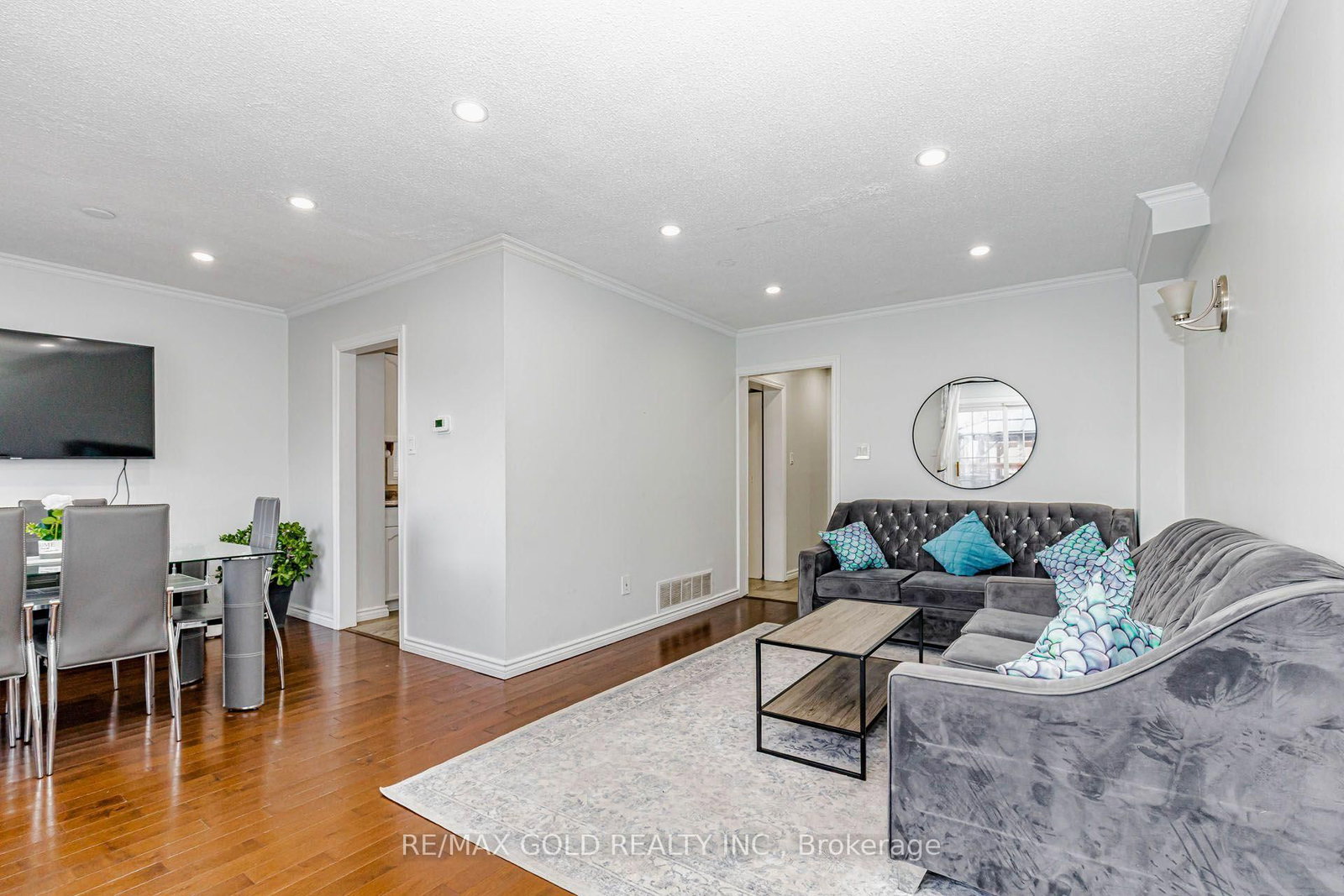 240 Simmons Boulevard • Brampton, ON photo 6