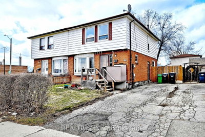 116 Sutherland Avenue, Brampton, ON, photo 2