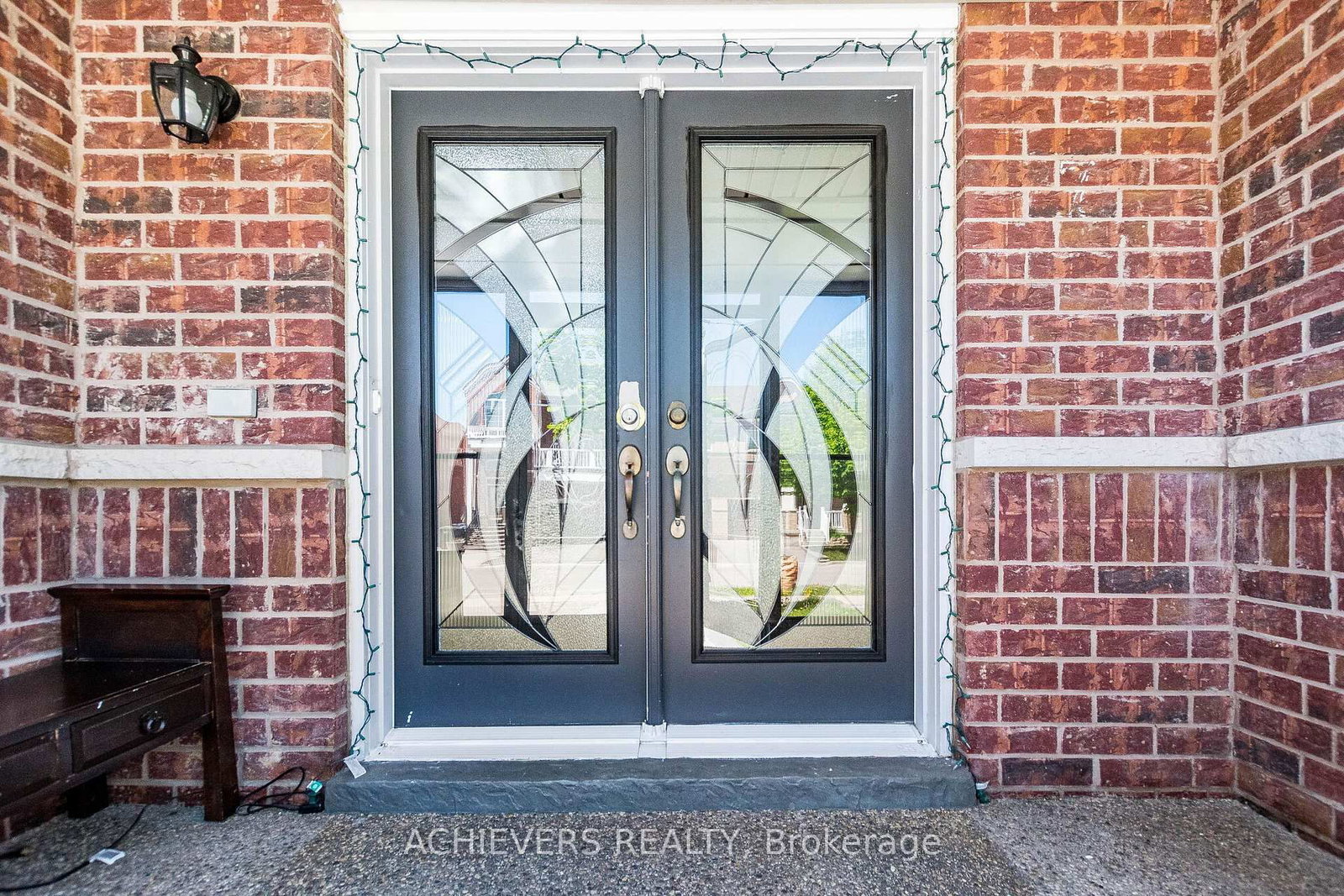 74 Charcoal Way • Brampton, ON photo 3