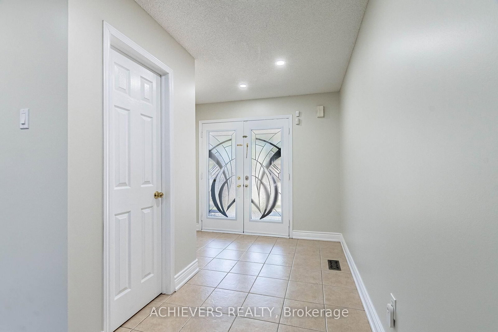 74 Charcoal Way • Brampton, ON photo 5