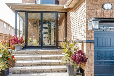 4 Martineau Road • Brampton, ON photo 2