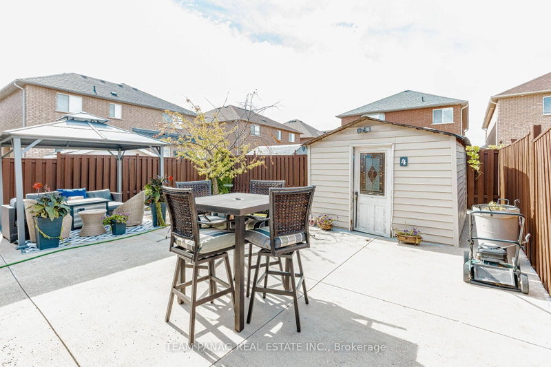 4 Martineau Brampton,ON L6P 1H2 — Photo 38