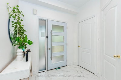 4 Martineau Road • Brampton, ON photo 4