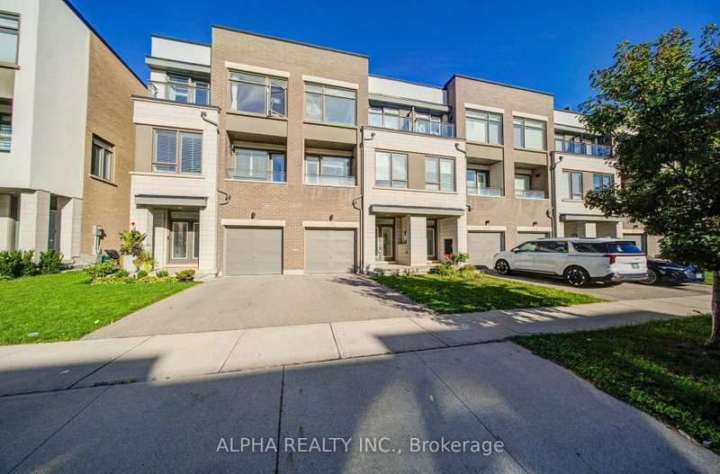179 Squire Crescent