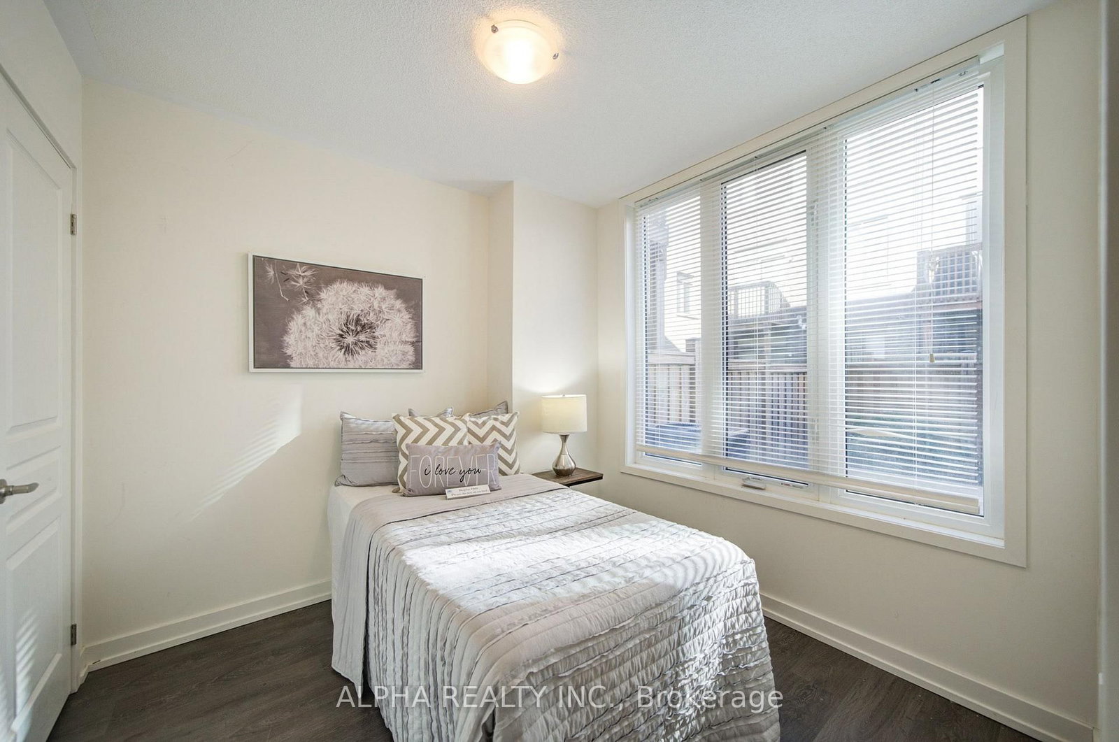 179 Squire Cres, Oakville, view 15
