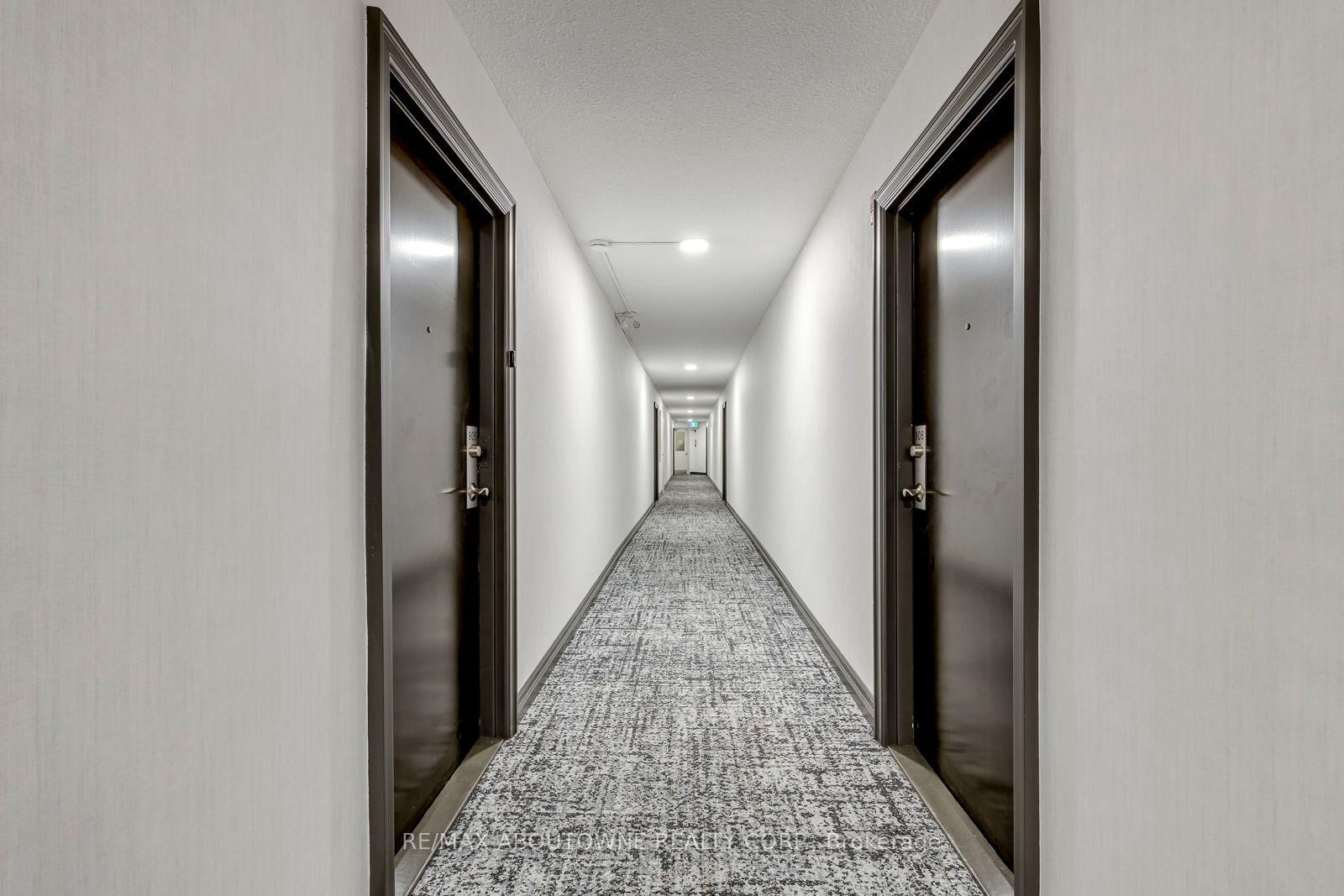 212 Kerr Oakville,ON L6K 3B1 — Photo 14