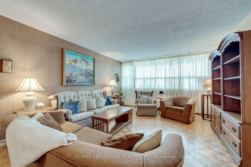 212 Kerr Oakville,ON L6K 3B1 — Photo 17