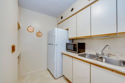 212 Kerr Oakville,ON L6K 3B1 — Photo 29