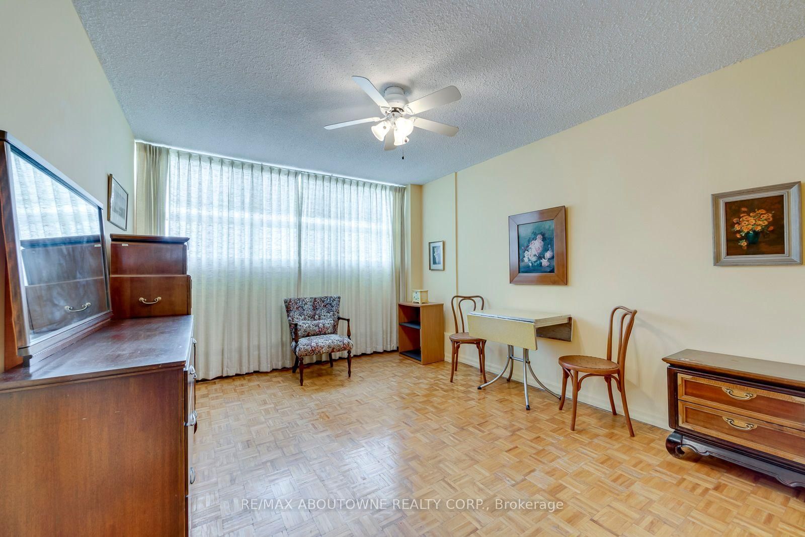 212 Kerr Oakville,ON L6K 3B1 — Photo 34