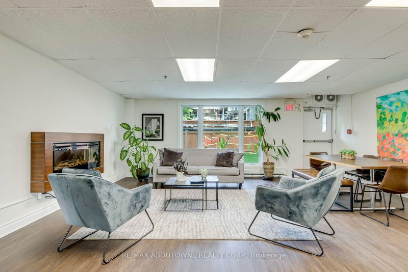 212 Kerr Oakville,ON L6K 3B1 — Photo 45