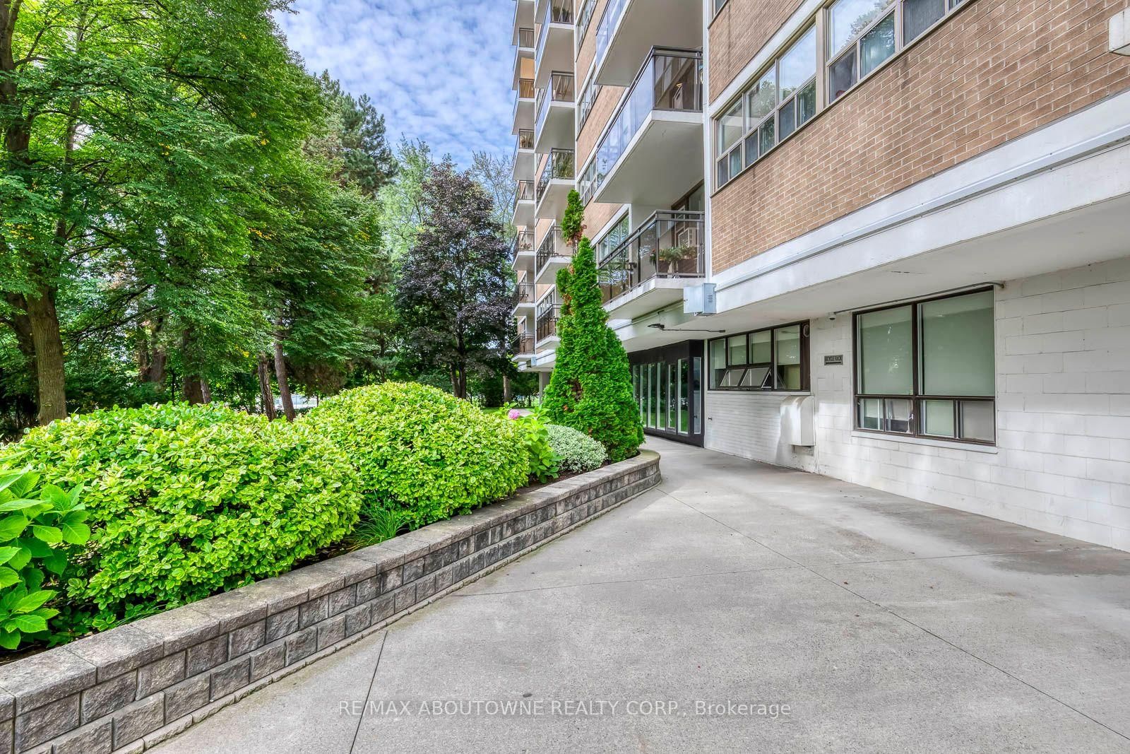 212 Kerr Oakville,ON L6K 3B1 — Photo 9
