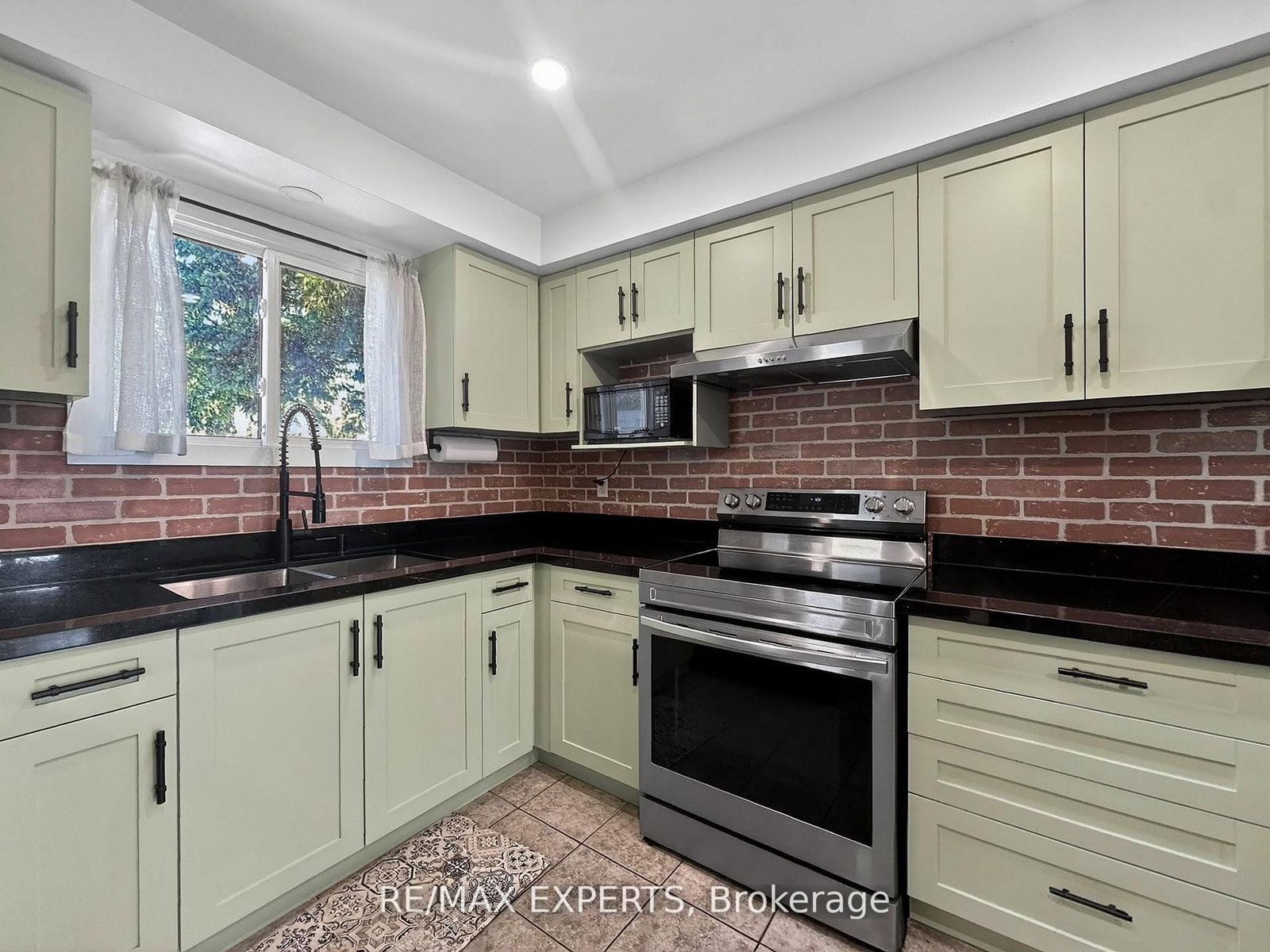 86 Sutter Avenue • Brampton, ON photo 15