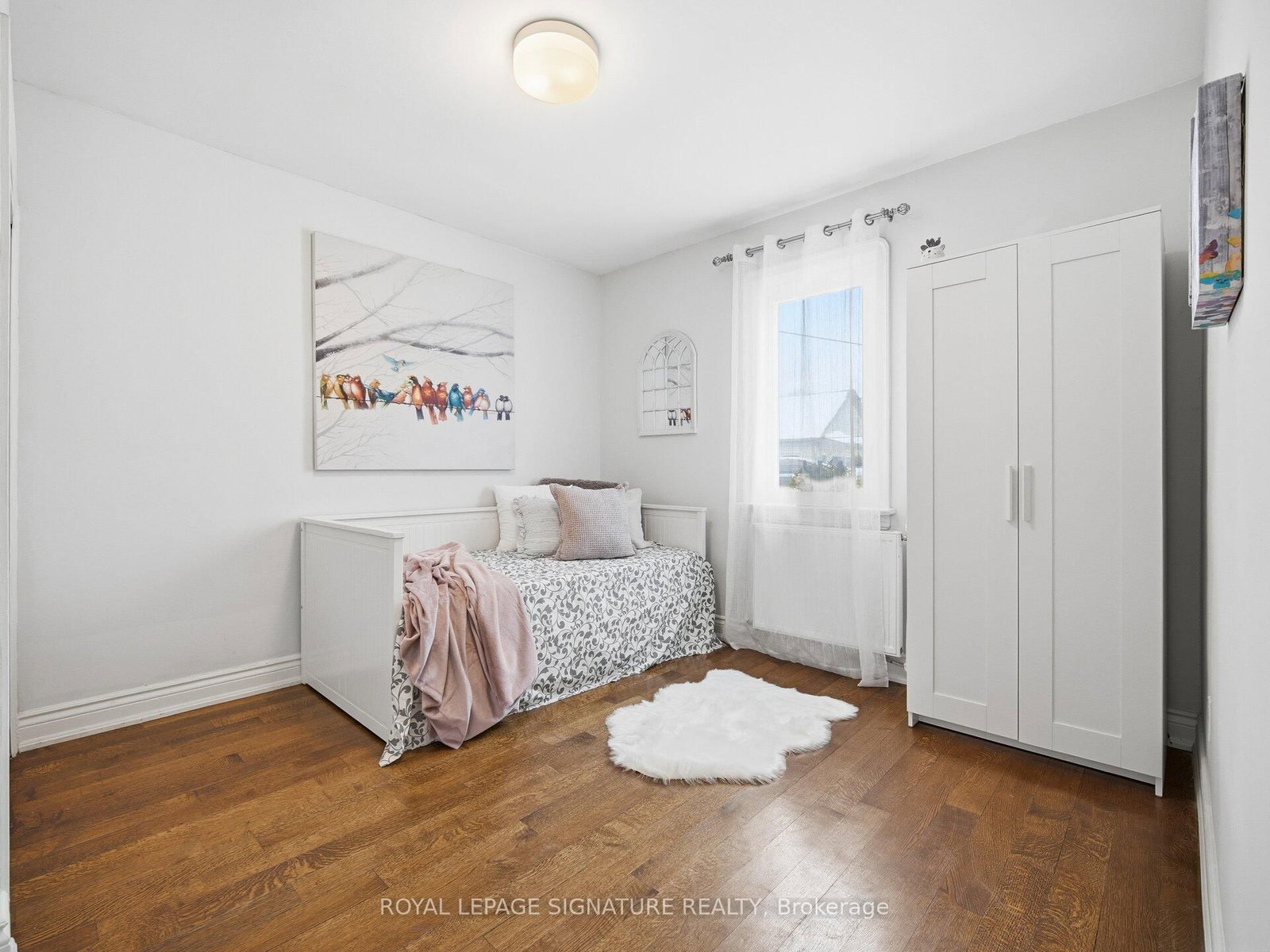 205 Prince Edward Drive S • Toronto, ON photo 10