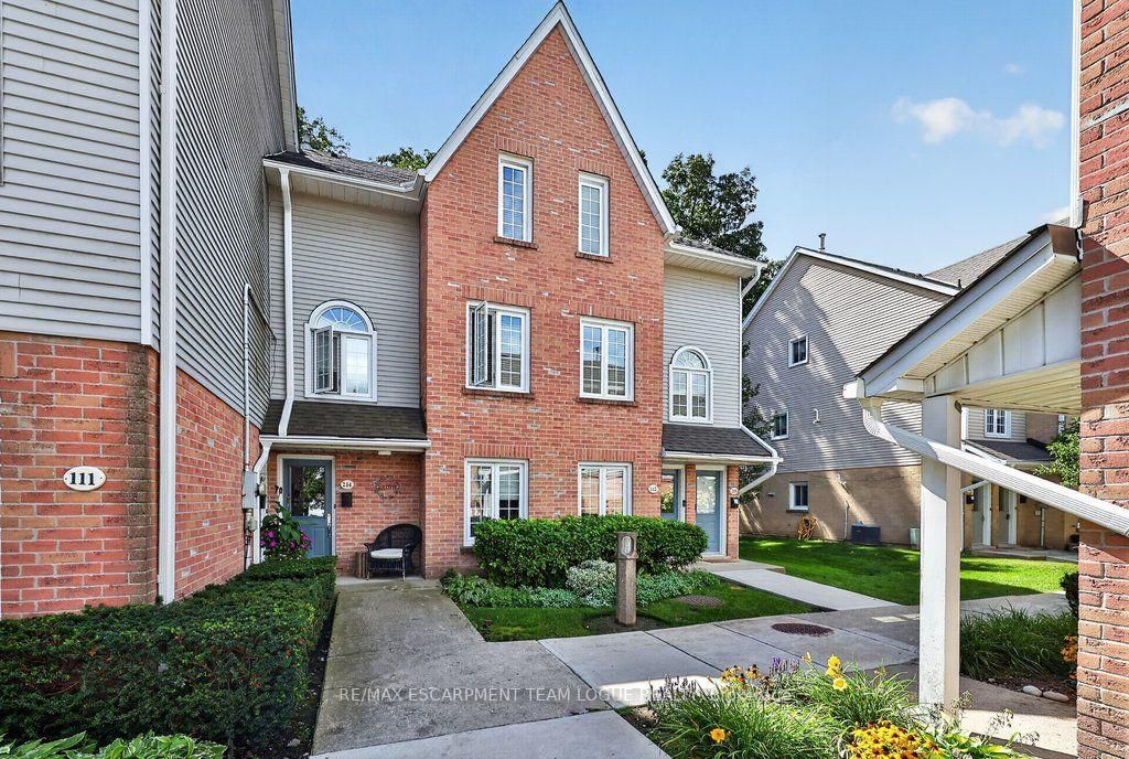 Townhouse for sale at 112-2110 Cleaver Avenue, Burlington, Ontario, L7M 3Z3 - Headon - MLS: W13773886
