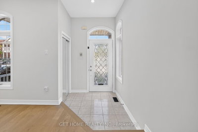 3 Callalily Road • Brampton, ON photo 5