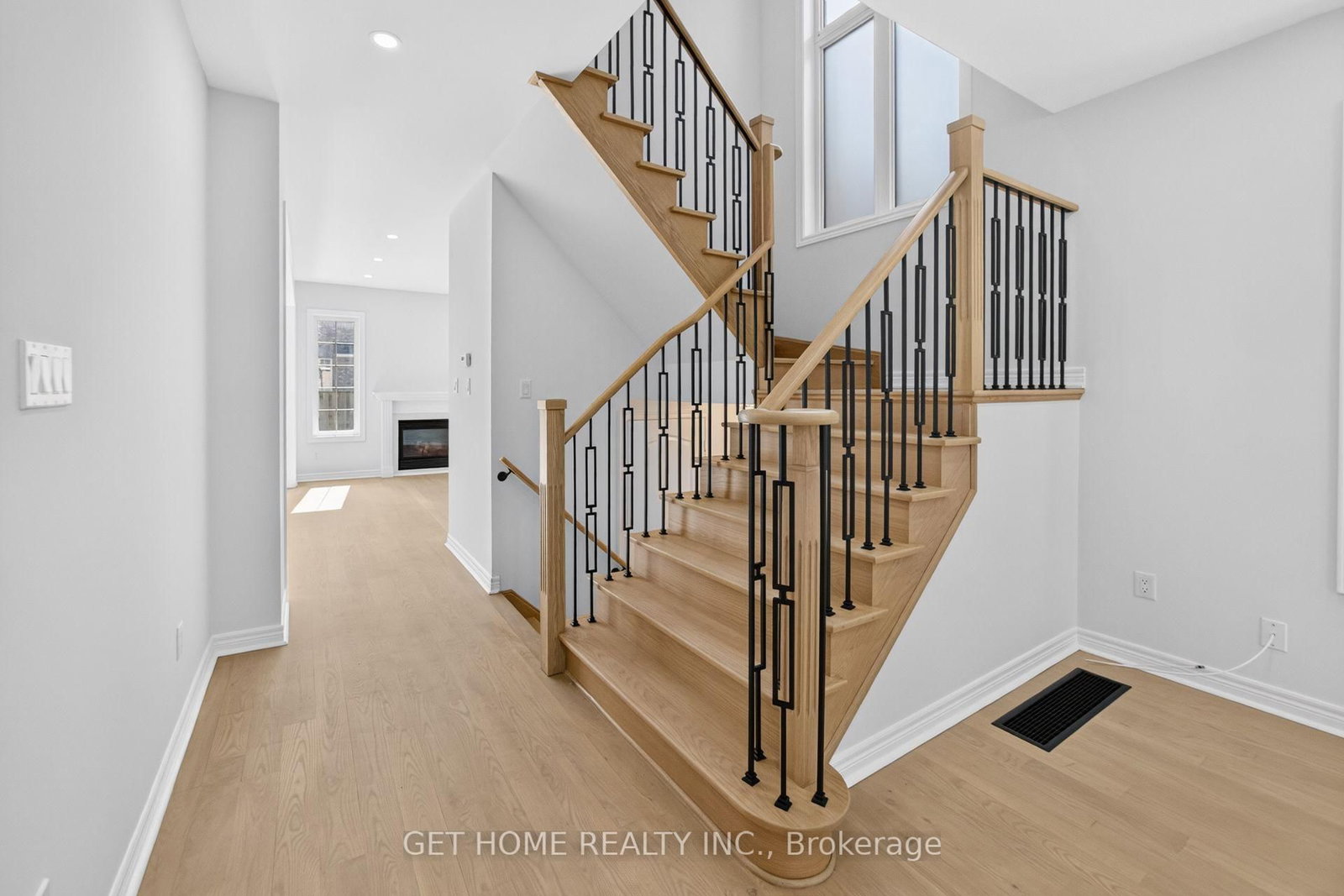 3 Callalily Road • Brampton, ON photo 8