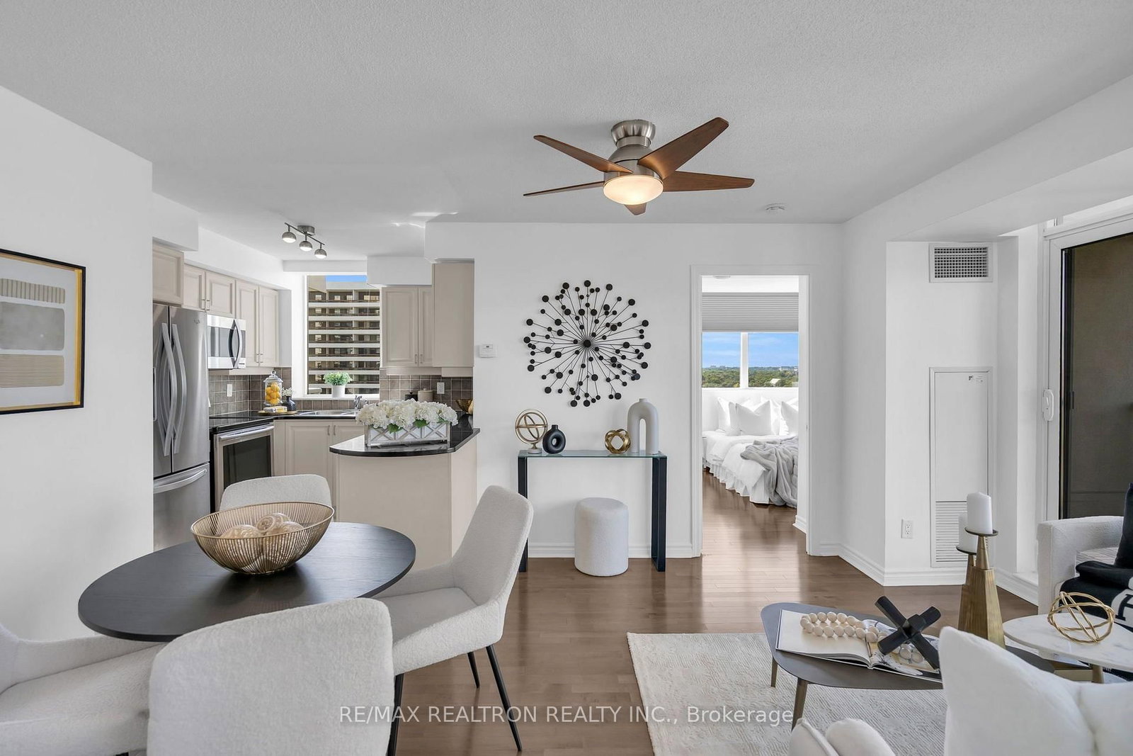 70 High Park Avenue • #1210 • Toronto, ON photo 11