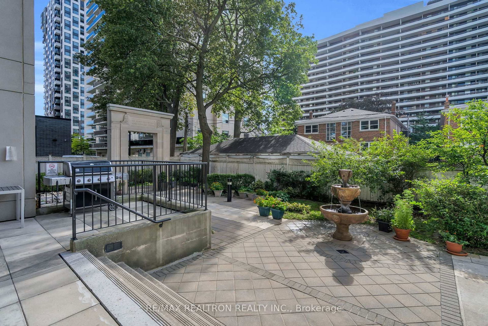 70 High Park Avenue • #1210 • Toronto, ON photo 35