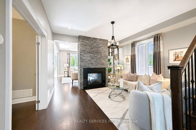 155 Lionhead Golf Club Road • Brampton, ON photo 8