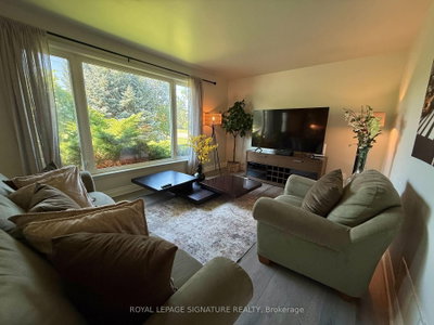 1350 Rebecca Oakville,ON L6L 1Z4 — Photo 11