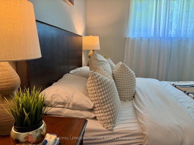 1350 Rebecca Oakville,ON L6L 1Z4 — Photo 14