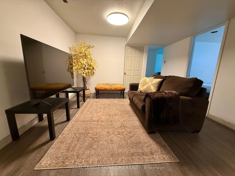 1350 Rebecca Oakville,ON L6L 1Z4 — Photo 21