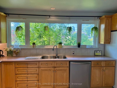 1350 Rebecca Oakville,ON L6L 1Z4 — Photo 8