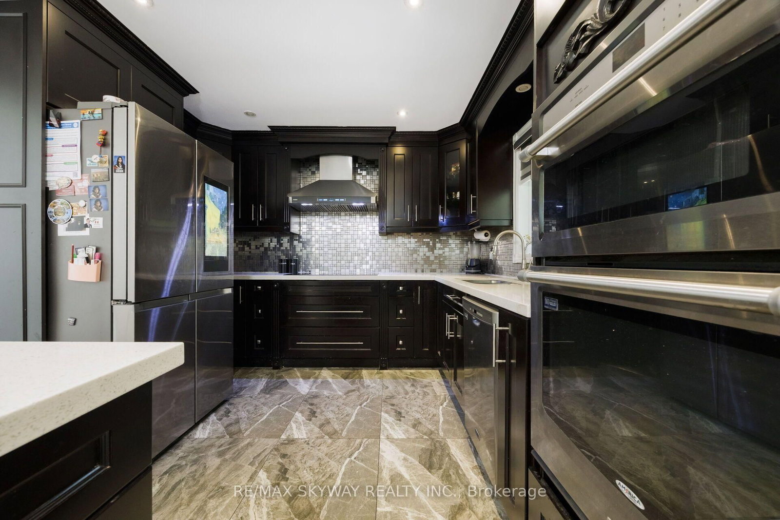 743 Winterton Way • Mississauga, ON photo 11