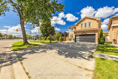 743 Winterton Way • Mississauga, ON photo 3