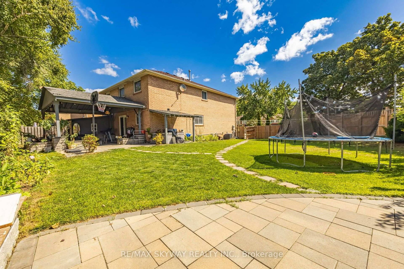 743 Winterton Way • Mississauga, ON photo 48